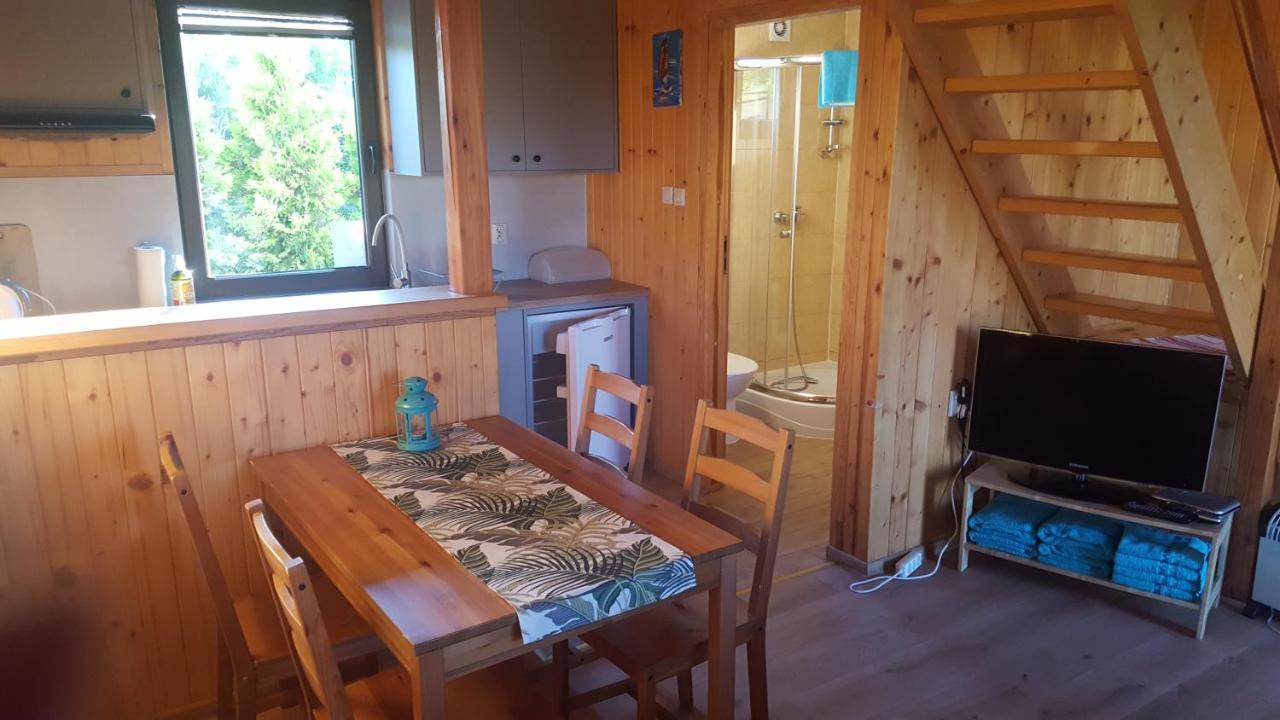 Bungalo Ach To Tu Domki Jastrzębia Góra Eksteriør billede